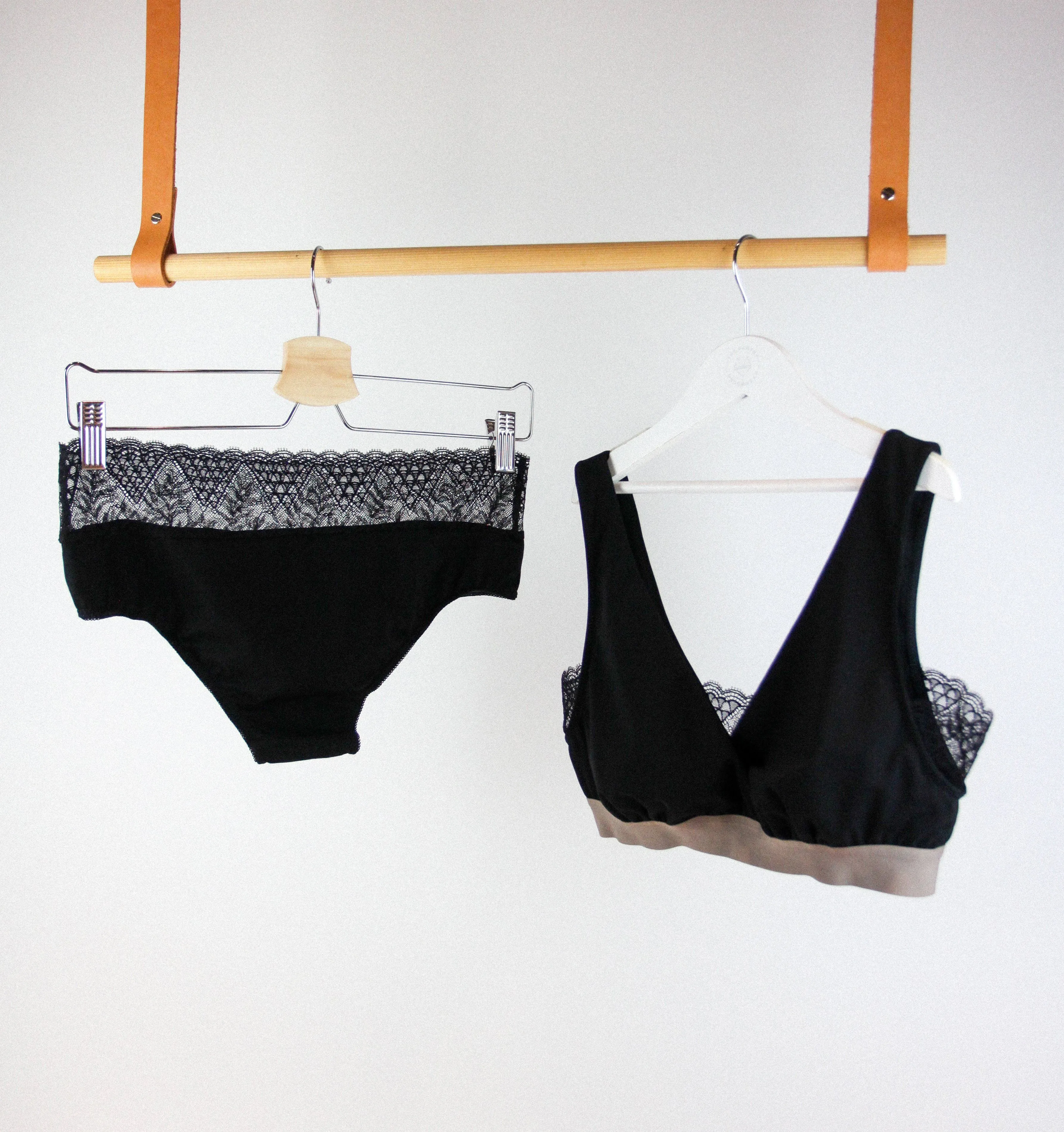 Cotton & lace knicker [Black]