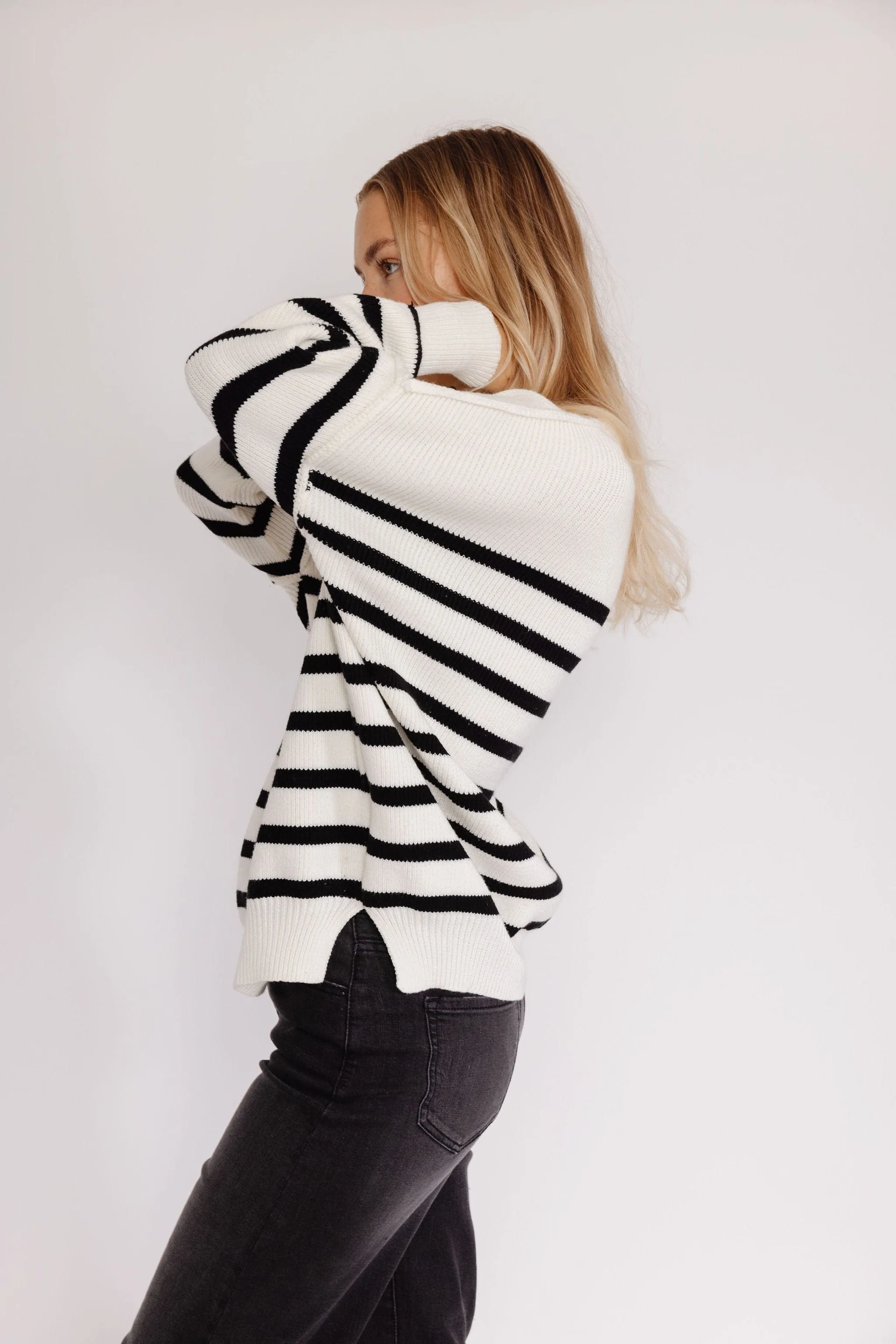 Dexter Sweater in White/Black