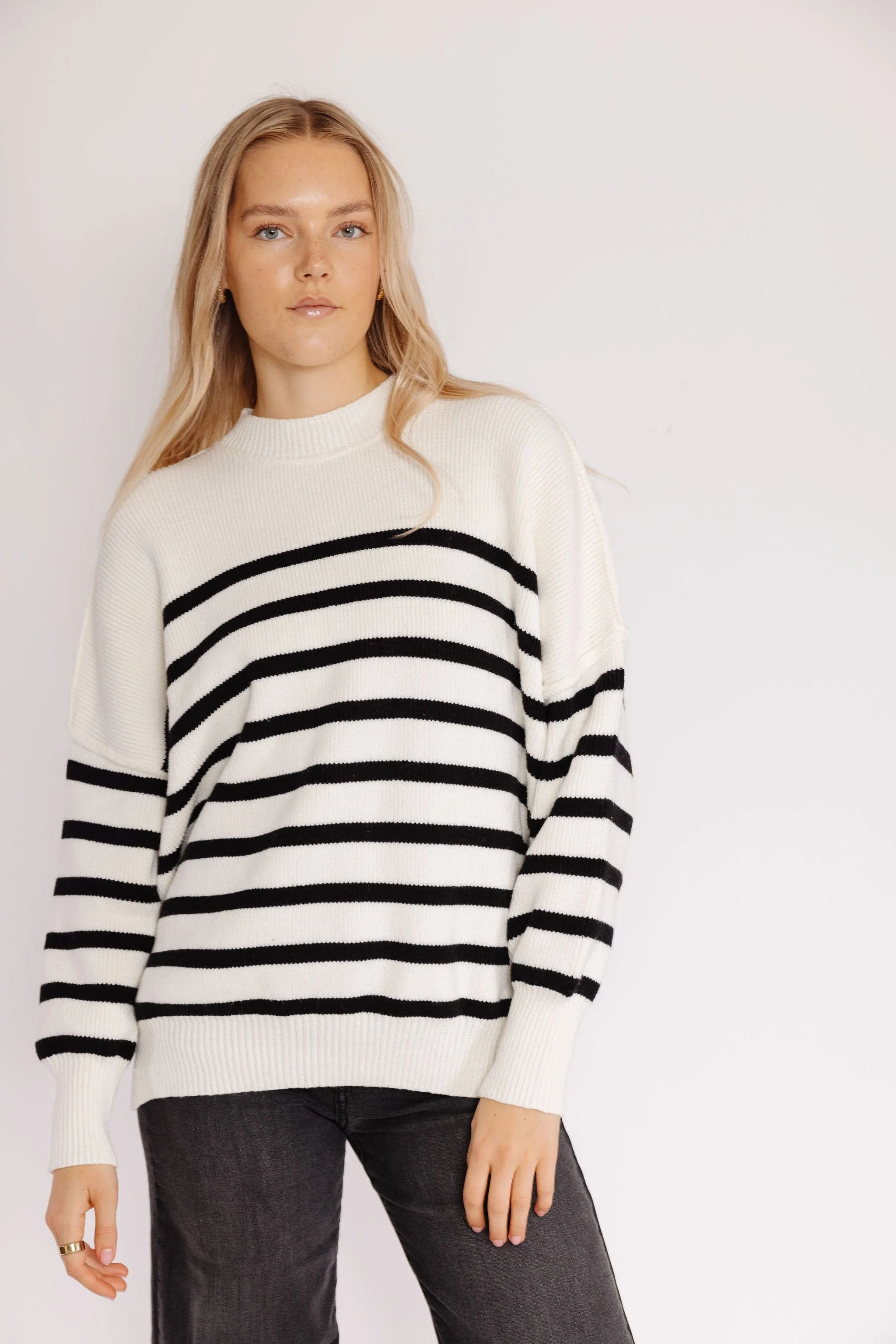 Dexter Sweater in White/Black