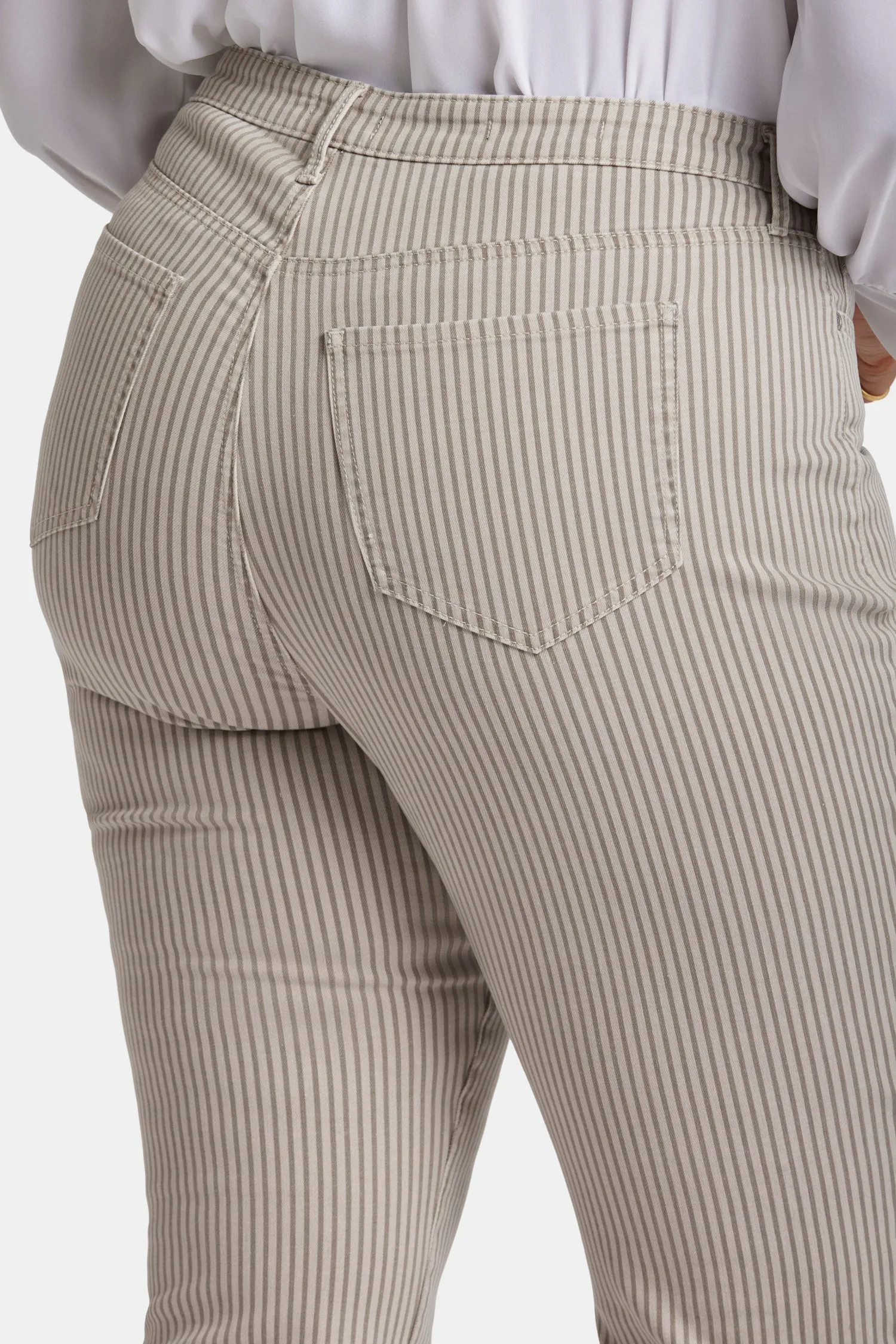 Joni Relaxed Capri Jeans In Plus Size - Sandbar Stripe