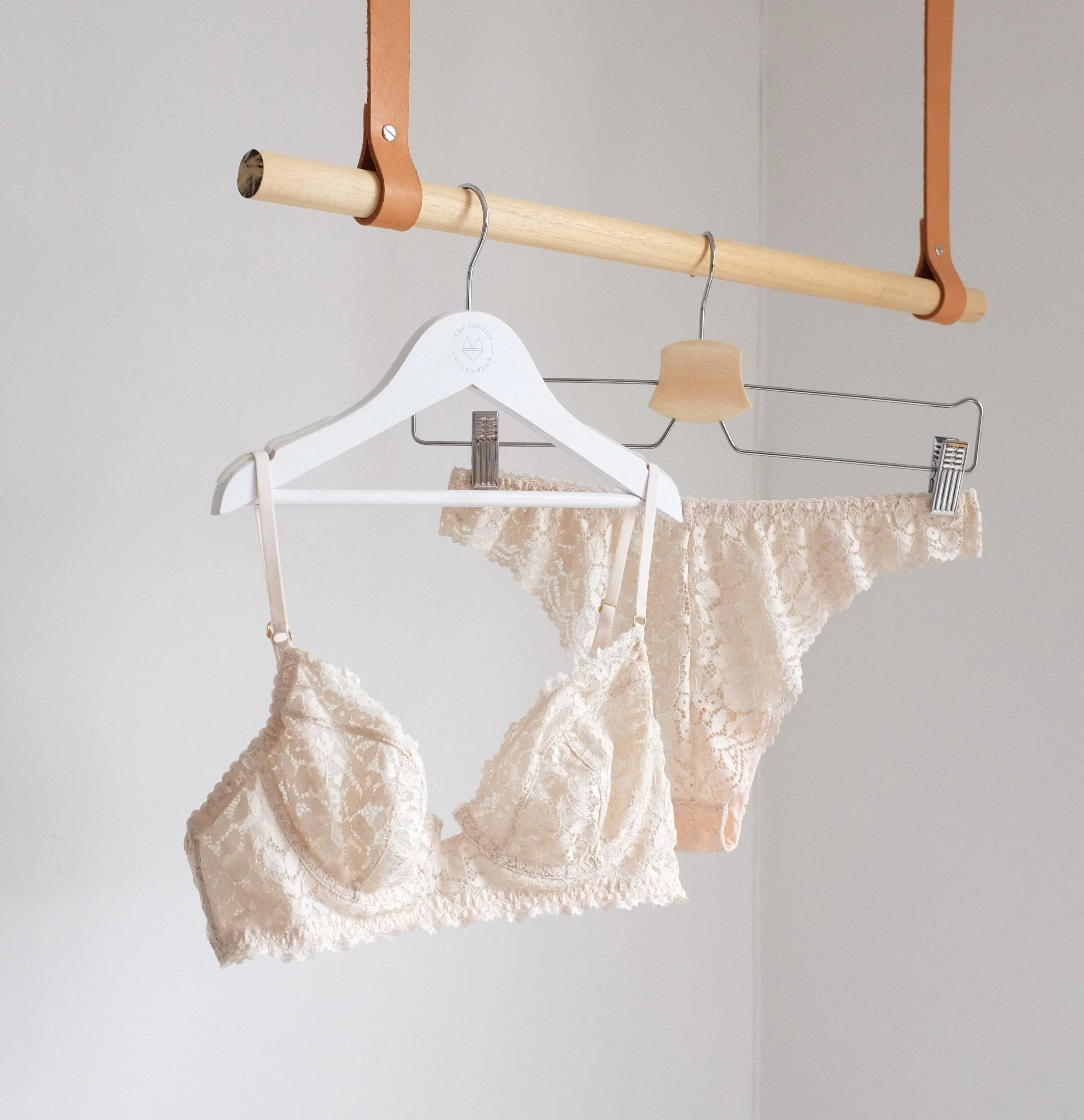 Retro lace brazilian [Ivory]