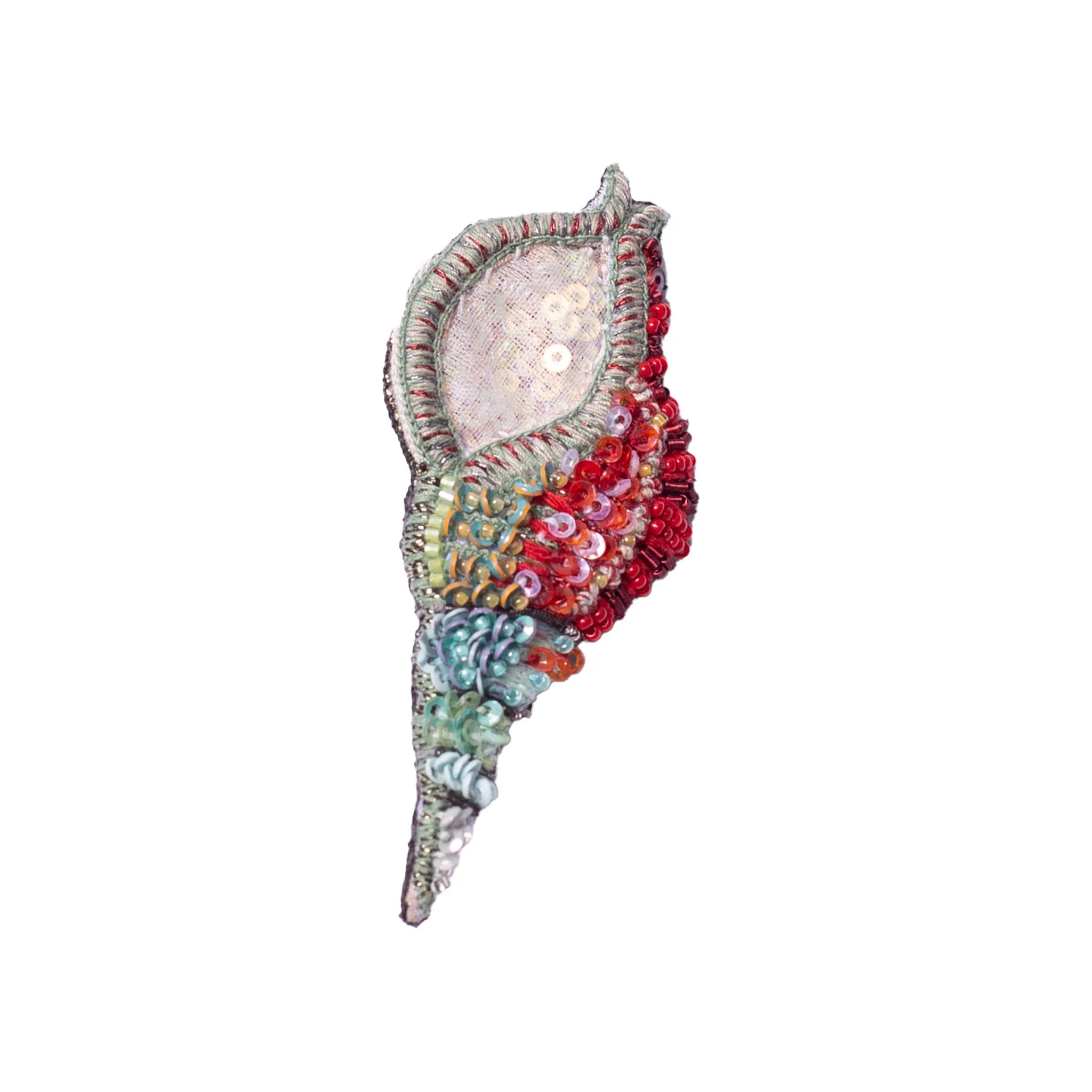 trumpet conch brooch